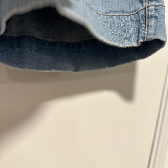 EUC VTG Levi's Sz:10 545 Women Denim Bermuda Chino Cuffed Hem Light Wash Shorts - Picture 8 of 15